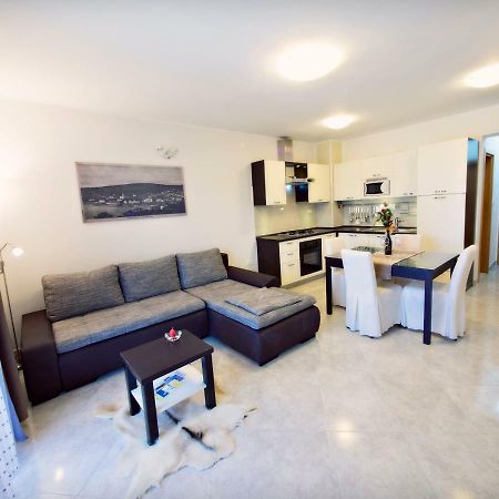 Apartmani Fortuna 즐라린 외부 사진