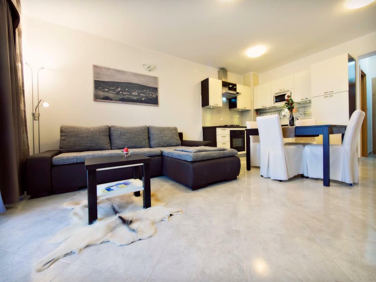Apartmani Fortuna 즐라린 외부 사진